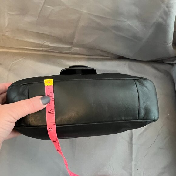 Coach Vintage Taylor Flap Leather Bag (F25206), Detachable Crossbody Strap EUC - Picture 15 of 15